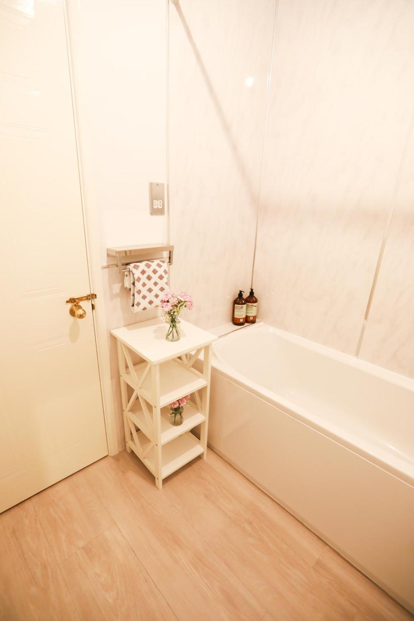 比迪福德Woodside Ash Hot Tub & Pool公寓 外观 照片